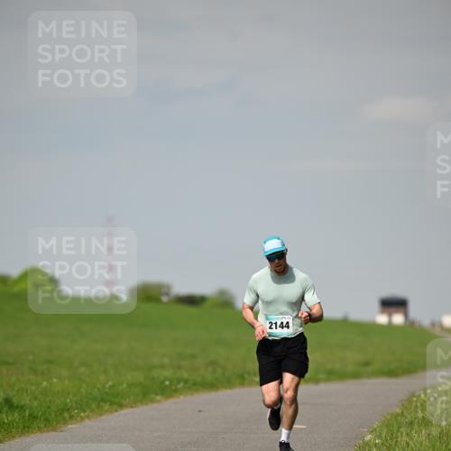 10.05.2026 - 8. Wedeler Halbmarathon Dr. Thomas Lammeyer http://msf.ph/oto/9691197 10.05.2026 11:12:02 Laufen 173, 2144 meine-sportfotos.de