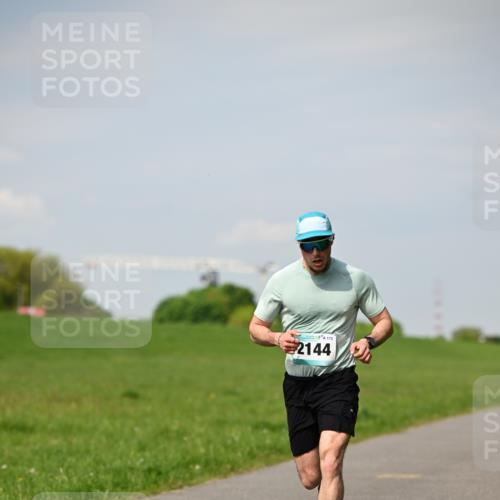 10.05.2026 - 8. Wedeler Halbmarathon Dr. Thomas Lammeyer http://msf.ph/oto/9691246 10.05.2026 11:12:06 Laufen 173, 2144 meine-sportfotos.de