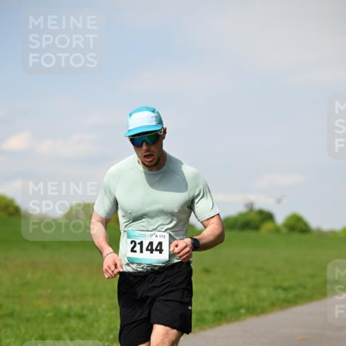 10.05.2026 - 8. Wedeler Halbmarathon Dr. Thomas Lammeyer http://msf.ph/oto/9691272 10.05.2026 11:12:07 Laufen 173, 2144 meine-sportfotos.de