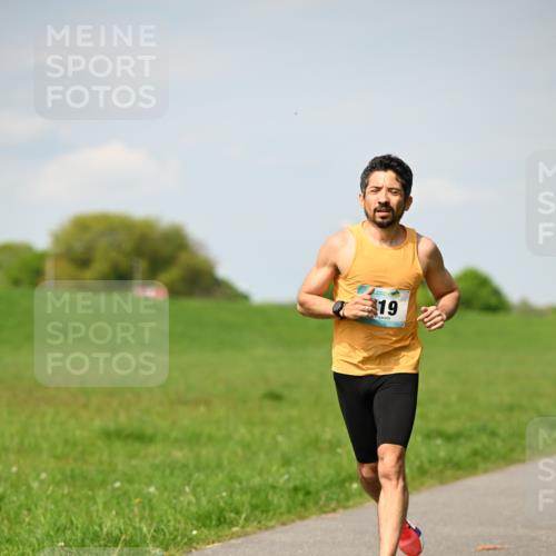 10.05.2026 - 8. Wedeler Halbmarathon Dr. Thomas Lammeyer http://msf.ph/oto/9691352 10.05.2026 11:12:46 Laufen  meine-sportfotos.de
