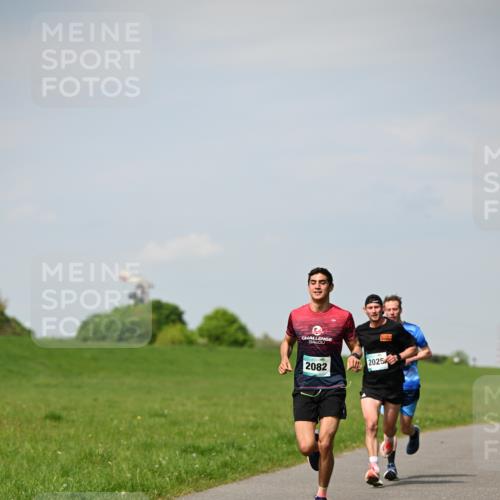10.05.2026 - 8. Wedeler Halbmarathon Dr. Thomas Lammeyer http://msf.ph/oto/9691367 10.05.2026 11:13:08 Laufen 2082, 2025 meine-sportfotos.de