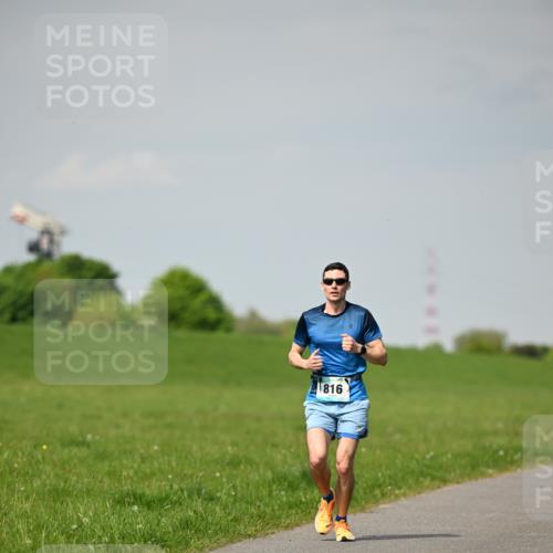 10.05.2026 - 8. Wedeler Halbmarathon Dr. Thomas Lammeyer http://msf.ph/oto/9691595 10.05.2026 11:13:49 Laufen 816 meine-sportfotos.de