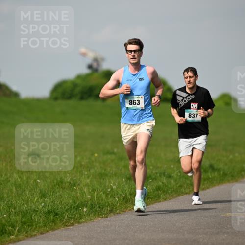 10.05.2026 - 8. Wedeler Halbmarathon Dr. Thomas Lammeyer http://msf.ph/oto/9691759 10.05.2026 11:14:15 Laufen 863, 837 meine-sportfotos.de