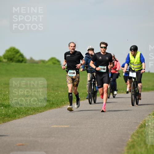 10.05.2026 - 8. Wedeler Halbmarathon Dr. Thomas Lammeyer http://msf.ph/oto/9691768 10.05.2026 11:14:17 Laufen 2236, 2198 meine-sportfotos.de
