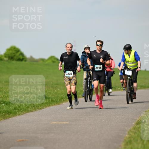 10.05.2026 - 8. Wedeler Halbmarathon Dr. Thomas Lammeyer http://msf.ph/oto/9691769 10.05.2026 11:14:17 Laufen 2236, 2198 meine-sportfotos.de