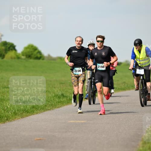 10.05.2026 - 8. Wedeler Halbmarathon Dr. Thomas Lammeyer http://msf.ph/oto/9691776 10.05.2026 11:14:18 Laufen 2236, 2198 meine-sportfotos.de