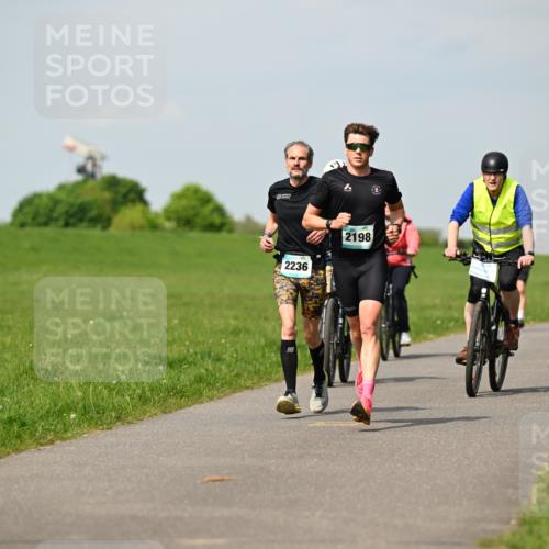 10.05.2026 - 8. Wedeler Halbmarathon Dr. Thomas Lammeyer http://msf.ph/oto/9691783 10.05.2026 11:14:19 Laufen 2236, 2198 meine-sportfotos.de