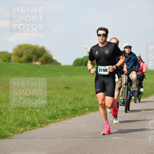 10.05.2026 - 8. Wedeler Halbmarathon Dr. Thomas Lammeyer http://msf.ph/oto/9691791 10.05.2026 11:14:21 Laufen 2198 meine-sportfotos.de