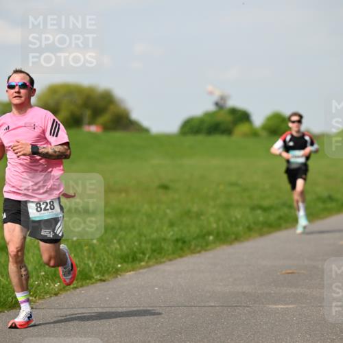 10.05.2026 - 8. Wedeler Halbmarathon Dr. Thomas Lammeyer http://msf.ph/oto/9691909 10.05.2026 11:14:37 Laufen 828 meine-sportfotos.de