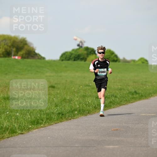 10.05.2026 - 8. Wedeler Halbmarathon Dr. Thomas Lammeyer http://msf.ph/oto/9691918 10.05.2026 11:14:38 Laufen 2080 meine-sportfotos.de
