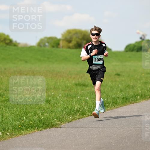 10.05.2026 - 8. Wedeler Halbmarathon Dr. Thomas Lammeyer http://msf.ph/oto/9691957 10.05.2026 11:14:40 Laufen 2080 meine-sportfotos.de