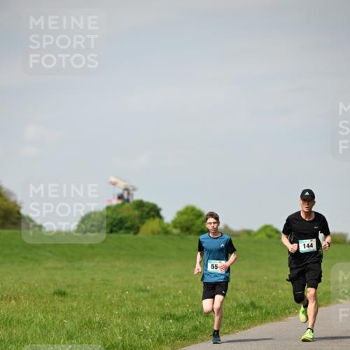 10.05.2026 - 8. Wedeler Halbmarathon Dr. Thomas Lammeyer http://msf.ph/oto/9692010 10.05.2026 11:14:51 Laufen 144 meine-sportfotos.de