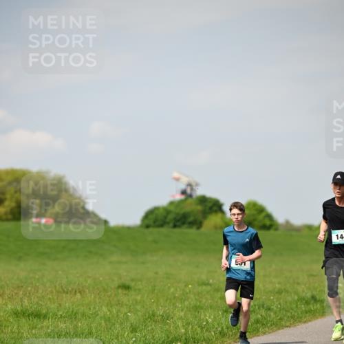 10.05.2026 - 8. Wedeler Halbmarathon Dr. Thomas Lammeyer http://msf.ph/oto/9692027 10.05.2026 11:14:52 Laufen 144 meine-sportfotos.de
