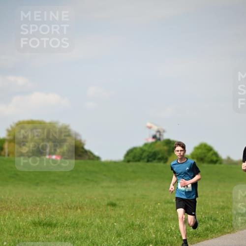 10.05.2026 - 8. Wedeler Halbmarathon Dr. Thomas Lammeyer http://msf.ph/oto/9692030 10.05.2026 11:14:52 Laufen  meine-sportfotos.de
