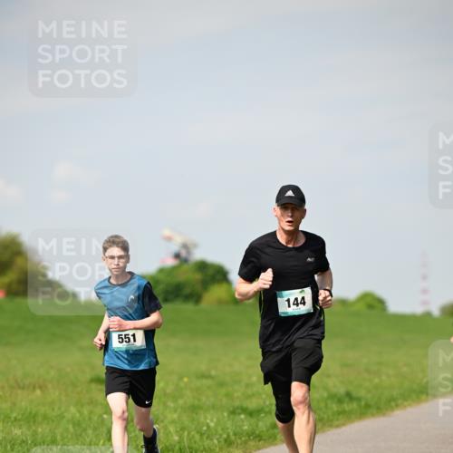 10.05.2026 - 8. Wedeler Halbmarathon Dr. Thomas Lammeyer http://msf.ph/oto/9692042 10.05.2026 11:14:54 Laufen 551, 144 meine-sportfotos.de