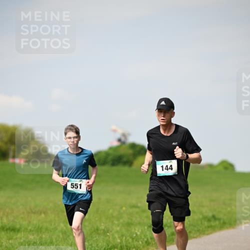 10.05.2026 - 8. Wedeler Halbmarathon Dr. Thomas Lammeyer http://msf.ph/oto/9692045 10.05.2026 11:14:54 Laufen 551, 144 meine-sportfotos.de