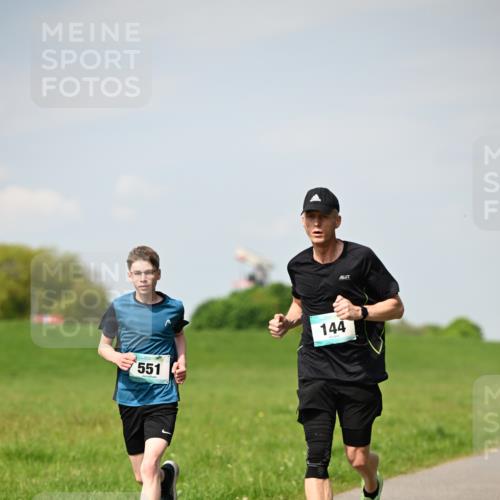 10.05.2026 - 8. Wedeler Halbmarathon Dr. Thomas Lammeyer http://msf.ph/oto/9692047 10.05.2026 11:14:54 Laufen 551, 144 meine-sportfotos.de