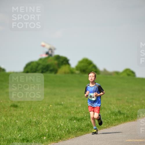 10.05.2026 - 8. Wedeler Halbmarathon Dr. Thomas Lammeyer http://msf.ph/oto/9692084 10.05.2026 11:14:59 Laufen 552 meine-sportfotos.de