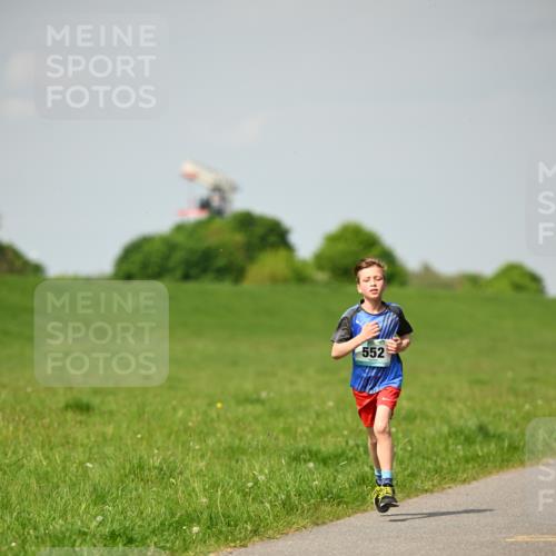 10.05.2026 - 8. Wedeler Halbmarathon Dr. Thomas Lammeyer http://msf.ph/oto/9692087 10.05.2026 11:14:59 Laufen 552 meine-sportfotos.de