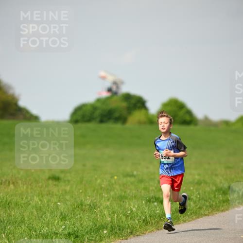 10.05.2026 - 8. Wedeler Halbmarathon Dr. Thomas Lammeyer http://msf.ph/oto/9692093 10.05.2026 11:15:00 Laufen  meine-sportfotos.de
