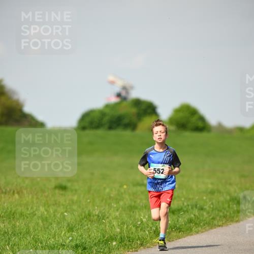 10.05.2026 - 8. Wedeler Halbmarathon Dr. Thomas Lammeyer http://msf.ph/oto/9692099 10.05.2026 11:15:00 Laufen 552 meine-sportfotos.de
