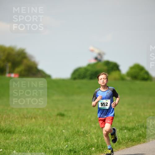 10.05.2026 - 8. Wedeler Halbmarathon Dr. Thomas Lammeyer http://msf.ph/oto/9692106 10.05.2026 11:15:01 Laufen 552 meine-sportfotos.de