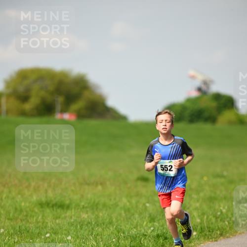 10.05.2026 - 8. Wedeler Halbmarathon Dr. Thomas Lammeyer http://msf.ph/oto/9692120 10.05.2026 11:15:01 Laufen 552 meine-sportfotos.de