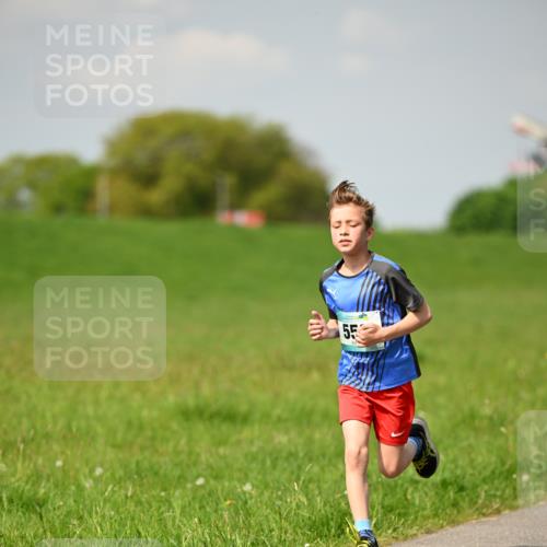10.05.2026 - 8. Wedeler Halbmarathon Dr. Thomas Lammeyer http://msf.ph/oto/9692128 10.05.2026 11:15:02 Laufen  meine-sportfotos.de