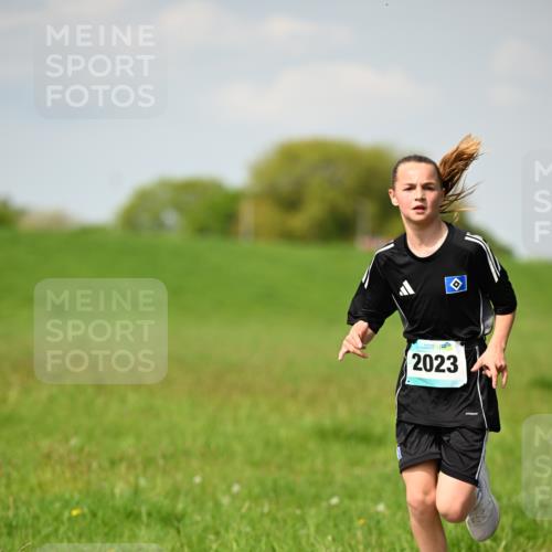 10.05.2026 - 8. Wedeler Halbmarathon Dr. Thomas Lammeyer http://msf.ph/oto/9692310 10.05.2026 11:15:30 Laufen 2023 meine-sportfotos.de