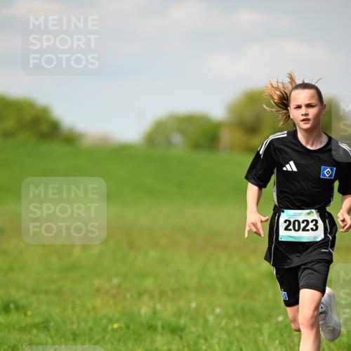 10.05.2026 - 8. Wedeler Halbmarathon Dr. Thomas Lammeyer http://msf.ph/oto/9692315 10.05.2026 11:15:30 Laufen 2023 meine-sportfotos.de