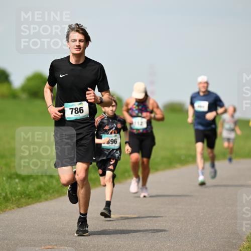 10.05.2026 - 8. Wedeler Halbmarathon Dr. Thomas Lammeyer http://msf.ph/oto/9692425 10.05.2026 11:15:48 Laufen 786 meine-sportfotos.de