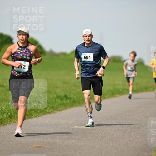 10.05.2026 - 8. Wedeler Halbmarathon Dr. Thomas Lammeyer http://msf.ph/oto/9692463 10.05.2026 11:15:50 Laufen 684 meine-sportfotos.de