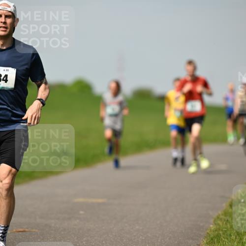 10.05.2026 - 8. Wedeler Halbmarathon Dr. Thomas Lammeyer http://msf.ph/oto/9692494 10.05.2026 11:15:52 Laufen 684 meine-sportfotos.de