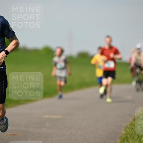 10.05.2026 - 8. Wedeler Halbmarathon Dr. Thomas Lammeyer http://msf.ph/oto/9692499 10.05.2026 11:15:53 Laufen 684 meine-sportfotos.de