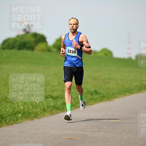10.05.2026 - 8. Wedeler Halbmarathon Dr. Thomas Lammeyer http://msf.ph/oto/9692607 10.05.2026 11:16:02 Laufen 2235 meine-sportfotos.de