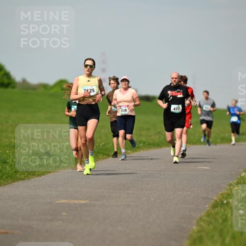 10.05.2026 - 8. Wedeler Halbmarathon Dr. Thomas Lammeyer http://msf.ph/oto/9692697 10.05.2026 11:16:18 Laufen 2125, 838, 477 meine-sportfotos.de