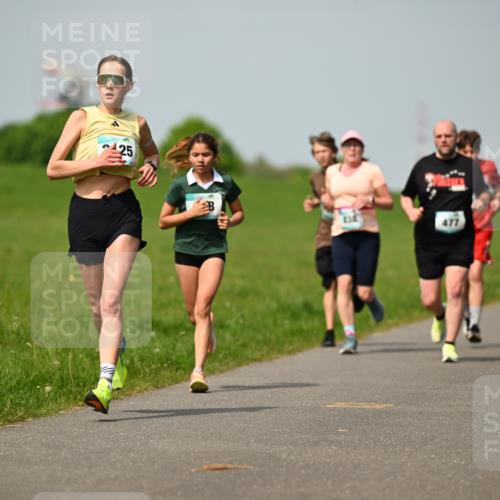 10.05.2026 - 8. Wedeler Halbmarathon Dr. Thomas Lammeyer http://msf.ph/oto/9692749 10.05.2026 11:16:20 Laufen  meine-sportfotos.de
