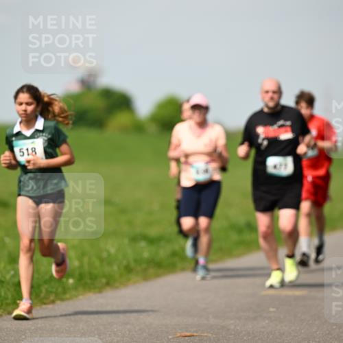 10.05.2026 - 8. Wedeler Halbmarathon Dr. Thomas Lammeyer http://msf.ph/oto/9692768 10.05.2026 11:16:22 Laufen 518 meine-sportfotos.de