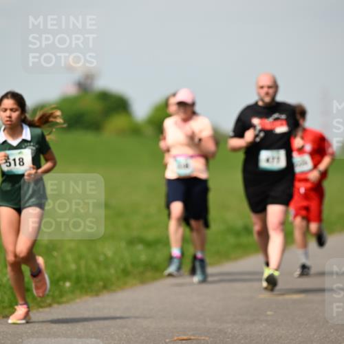 10.05.2026 - 8. Wedeler Halbmarathon Dr. Thomas Lammeyer http://msf.ph/oto/9692770 10.05.2026 11:16:22 Laufen 475 meine-sportfotos.de