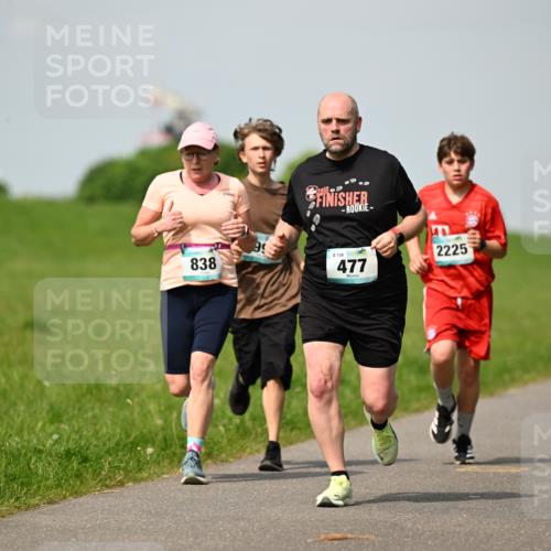 10.05.2026 - 8. Wedeler Halbmarathon Dr. Thomas Lammeyer http://msf.ph/oto/9692778 10.05.2026 11:16:23 Laufen 2016, 838, 136, 477, 2225 meine-sportfotos.de