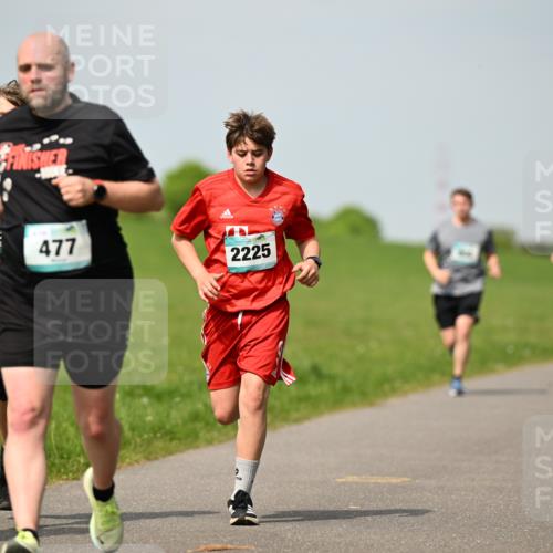 10.05.2026 - 8. Wedeler Halbmarathon Dr. Thomas Lammeyer http://msf.ph/oto/9692785 10.05.2026 11:16:25 Laufen 838, 477, 2225 meine-sportfotos.de