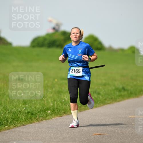 10.05.2026 - 8. Wedeler Halbmarathon Dr. Thomas Lammeyer http://msf.ph/oto/9692864 10.05.2026 11:16:31 Laufen 2165, 125 meine-sportfotos.de