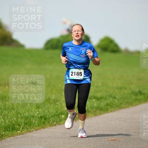 10.05.2026 - 8. Wedeler Halbmarathon Dr. Thomas Lammeyer http://msf.ph/oto/9692873 10.05.2026 11:16:32 Laufen 2165, 125 meine-sportfotos.de