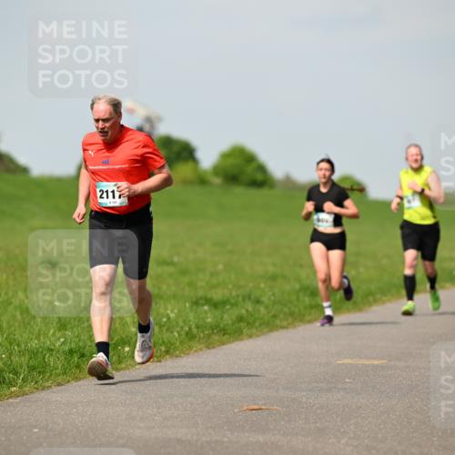 10.05.2026 - 8. Wedeler Halbmarathon Dr. Thomas Lammeyer http://msf.ph/oto/9692913 10.05.2026 11:16:42 Laufen 211 meine-sportfotos.de