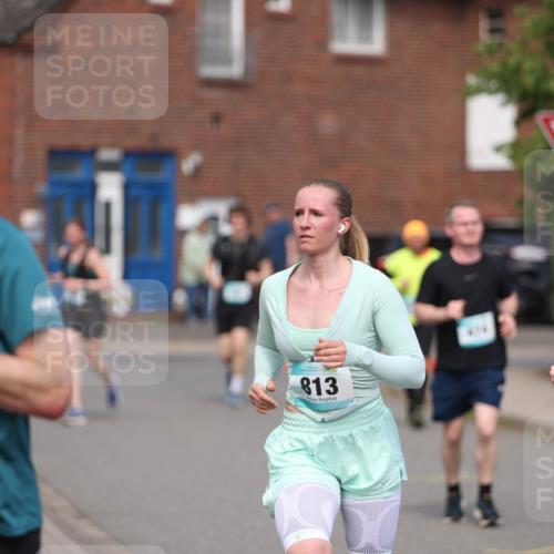 10.05.2026 - 8. Wedeler Halbmarathon Andreas Tolksdorf http://msf.ph/oto/9692934 10.05.2026 10:17:33 Laufen 764, 813 meine-sportfotos.de
