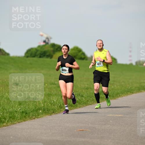 10.05.2026 - 8. Wedeler Halbmarathon Dr. Thomas Lammeyer http://msf.ph/oto/9692950 10.05.2026 11:16:44 Laufen 801, 1027, 989 meine-sportfotos.de