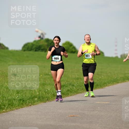 10.05.2026 - 8. Wedeler Halbmarathon Dr. Thomas Lammeyer http://msf.ph/oto/9692952 10.05.2026 11:16:44 Laufen 801, 989, 1027 meine-sportfotos.de