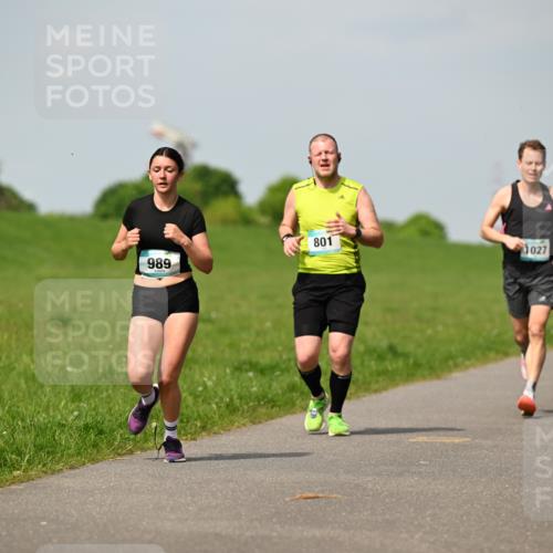 10.05.2026 - 8. Wedeler Halbmarathon Dr. Thomas Lammeyer http://msf.ph/oto/9692966 10.05.2026 11:16:45 Laufen 801, 1027, 989 meine-sportfotos.de