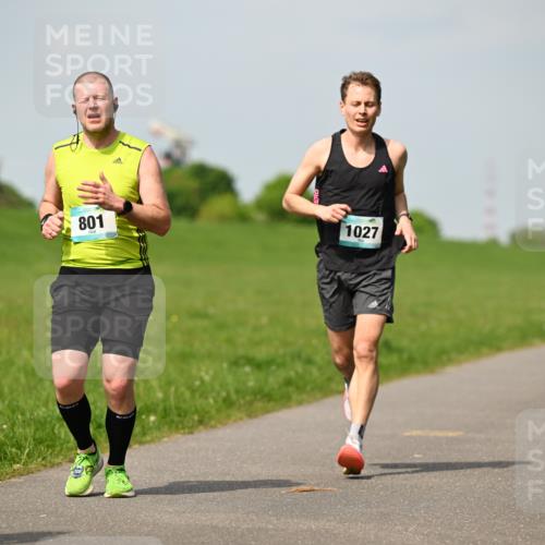 10.05.2026 - 8. Wedeler Halbmarathon Dr. Thomas Lammeyer http://msf.ph/oto/9692999 10.05.2026 11:16:47 Laufen 801, 1027 meine-sportfotos.de
