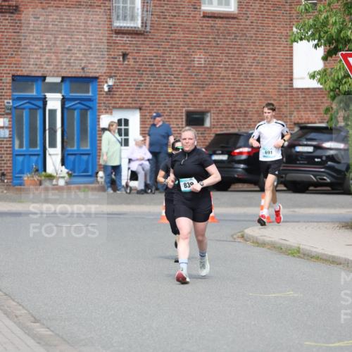 10.05.2026 - 8. Wedeler Halbmarathon Andreas Tolksdorf http://msf.ph/oto/9693001 10.05.2026 10:17:45 Laufen 830, 691 meine-sportfotos.de